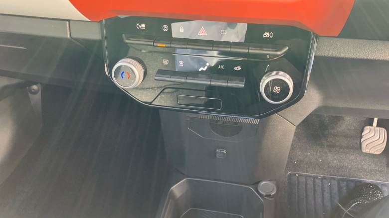 Dacia Spring 27kWh Expression 65 48kW 5dr Auto Electric Hatchback